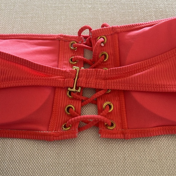 Hula Honey BERRY JAM Rhythm Rib Lace-up Bandeau Bikini Swim Top, US X-Large - Picture 4 of 4